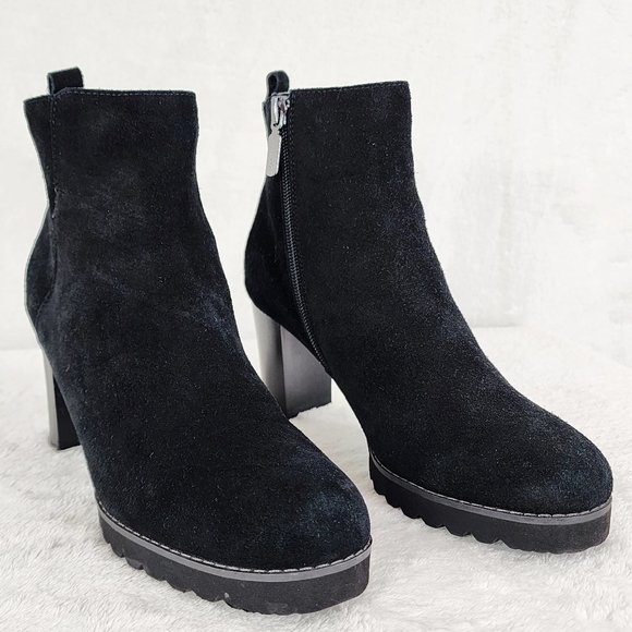 Blondo Rapha Black Suede Waterproof Bootie with zip and chunky heel. EUC 6.5M - Picture 2 of 10